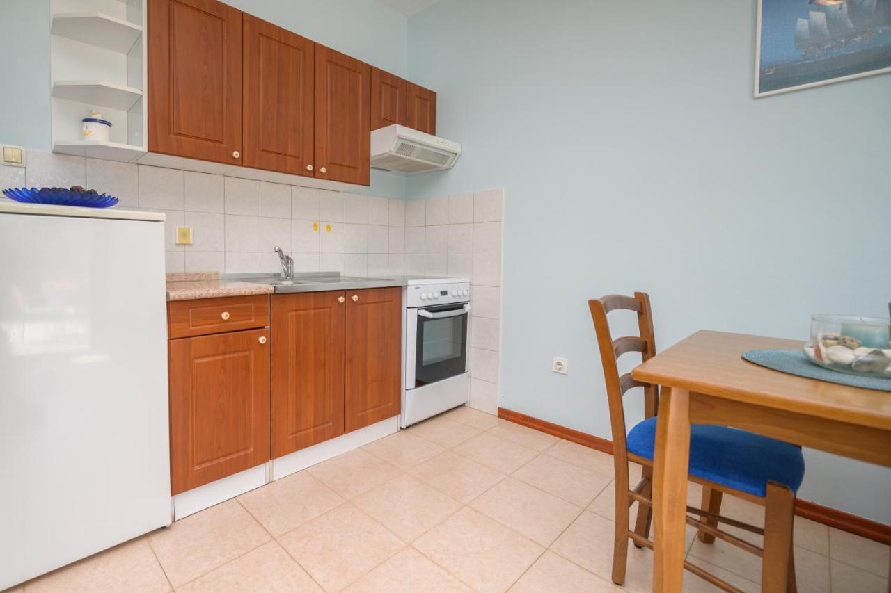 Apartments Marina Veskovic Nerezine Eksteriør bilde